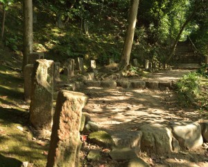 白毫寺の石仏の路　秋日がやさしい