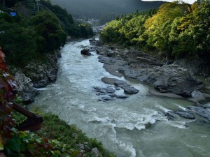 宮滝の流れ