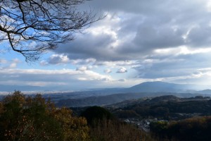 信貴山・空鉢護法堂より南を望む