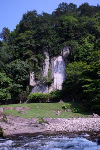 大野寺の磨崖仏